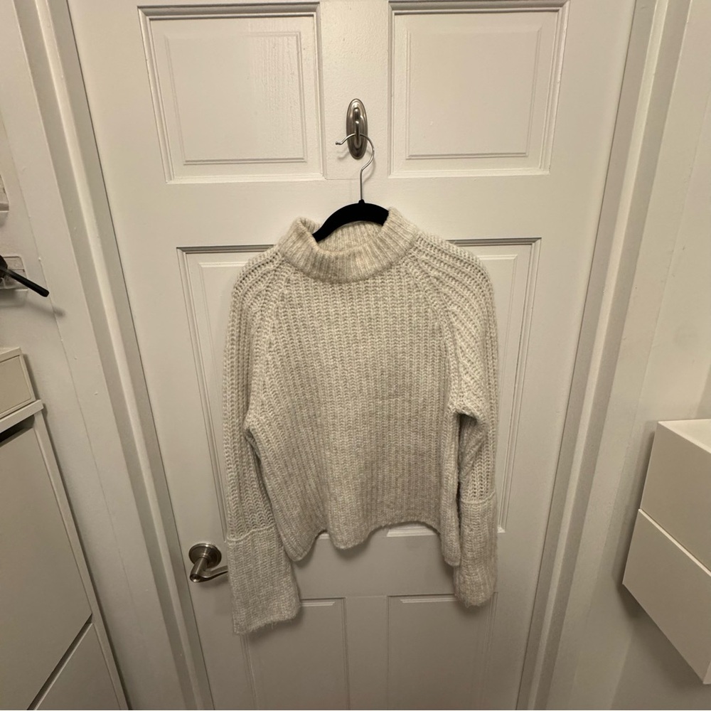Who What Wear Gray Mockneck Sweater